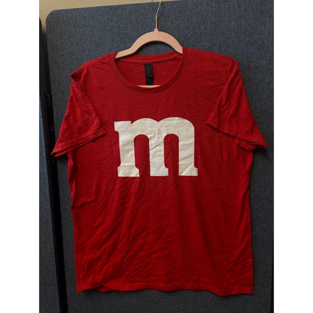 Gildan Red Short-Sleeve White "M" Graphic T-Shirt